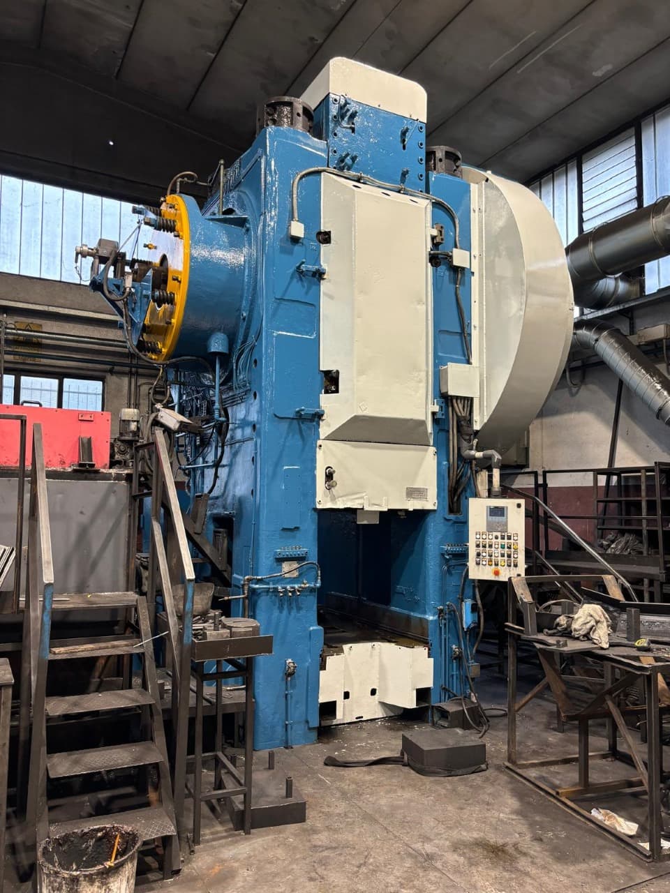 Prensa de forja en caliente Eumuco SP 200 - 2000 ton
