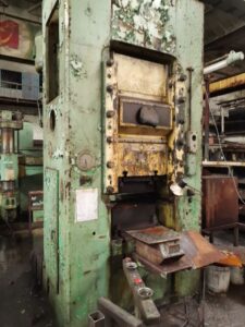 Prensa de rodillera Barnaul K8340 - 1000 ton (ID:76325) - Dabrox.com