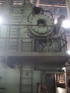 Prensa de rodillera TMP Voronezh KB8044 - 2500 ton (ID:S85117) - Dabrox.com