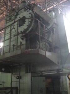 Prensa de rodillera TMP Voronezh KB8044 - 2500 ton (ID:S85117) - Dabrox.com