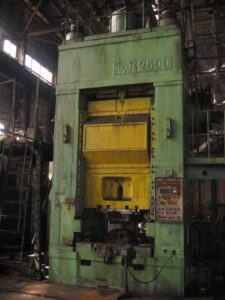 Prensa de rodillera TMP Voronezh - 2500 ton