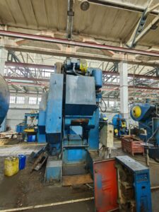 Prensa de rodillera Barnaul - 1000 ton