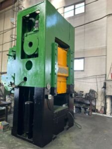 Prensa de rodillera Barnaul K8342 - 1600 ton (ID:76334) - Dabrox.com