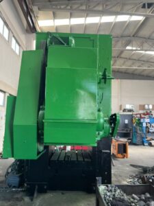 Prensa de rodillera Barnaul K8342 - 1600 ton (ID:76334) - Dabrox.com