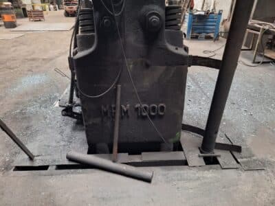 Martillo de forja Huta Zygmunt MPM 1000 - 3600 kg·m (Foto 3)