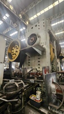 Prensa de forja en caliente NKMZ Kramatorsk 6300 - 6300 ton (Foto 3)